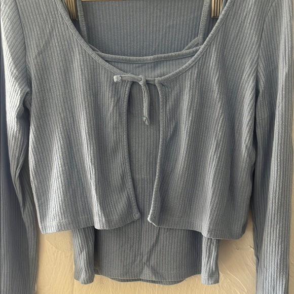 H&M Blue Long Sleeve Crop Blouse with Tie Front - Picture 2 of 6